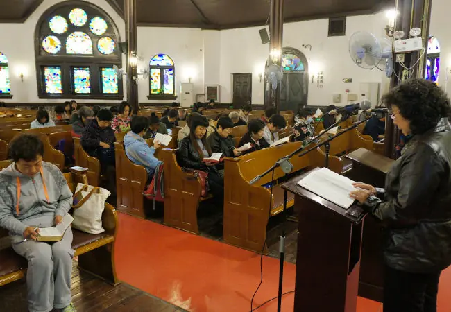 Public Reading of the Scriptures in Chongwenmen Church in Beijing