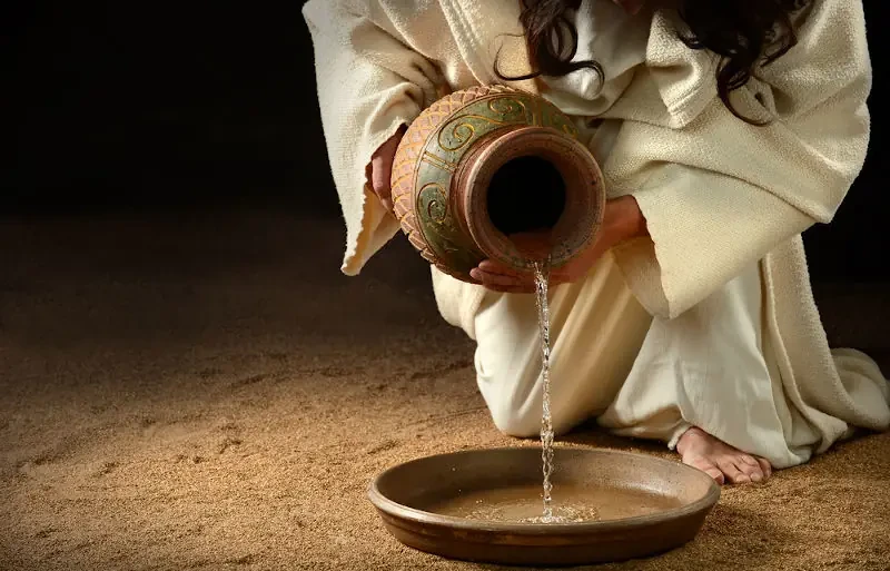 Jesus washed his disciples' feet